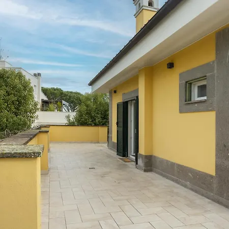 The Poolside House - New 2 Bedroom With Terrace Appartement Rome