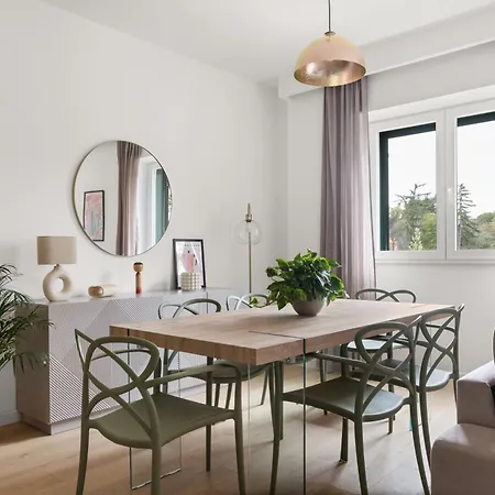 The Poolside House - New 2 Bedroom With Terrace Daire *