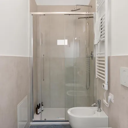 Daire The Poolside House - New 2 Bedroom With Terrace Roma