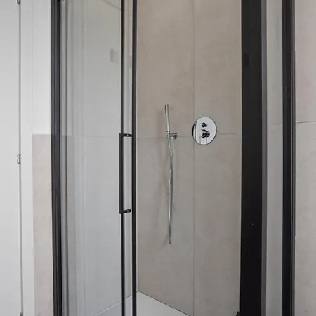The Poolside House - New 2 Bedroom With Terrace Daire Roma