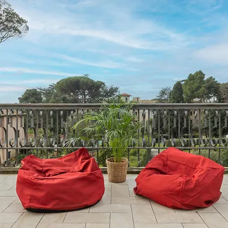 The Poolside House - New 2 Bedroom With Terrace Daire