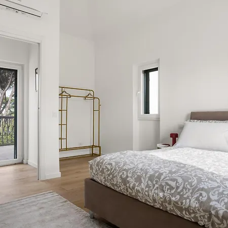 The Poolside House - New 2 Bedroom With Terrace Daire Roma