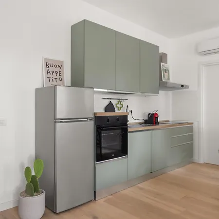 Daire The Poolside House - New 2 Bedroom With Terrace Roma