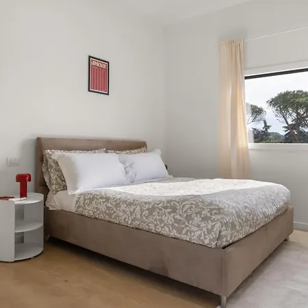 The Poolside House - New 2 Bedroom With Terrace Daire