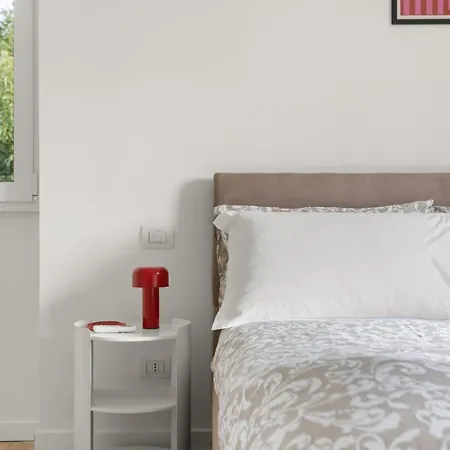 Daire The Poolside House - New 2 Bedroom With Terrace Roma