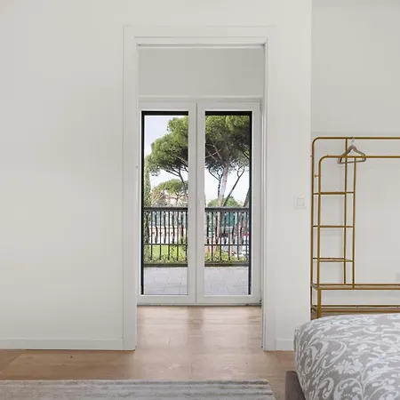 The Poolside House - New 2 Bedroom With Terrace * Roma