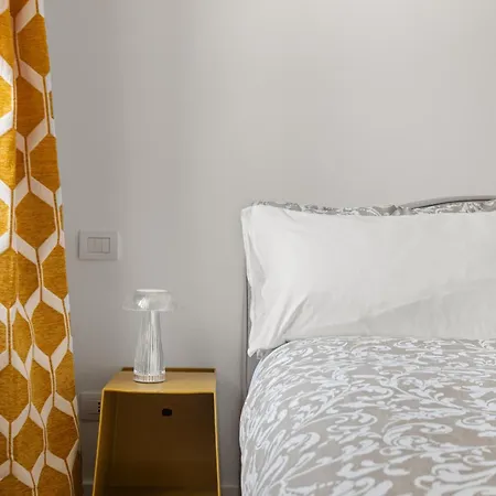 The Poolside House - New 2 Bedroom With Terrace Daire *